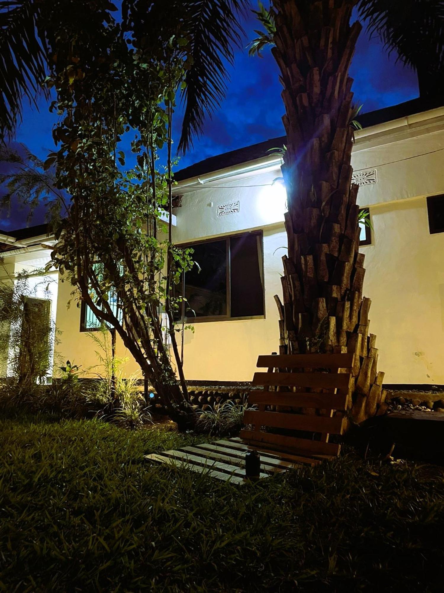 Home Feeling Neneu Lodge Moshi Zewnętrze zdjęcie