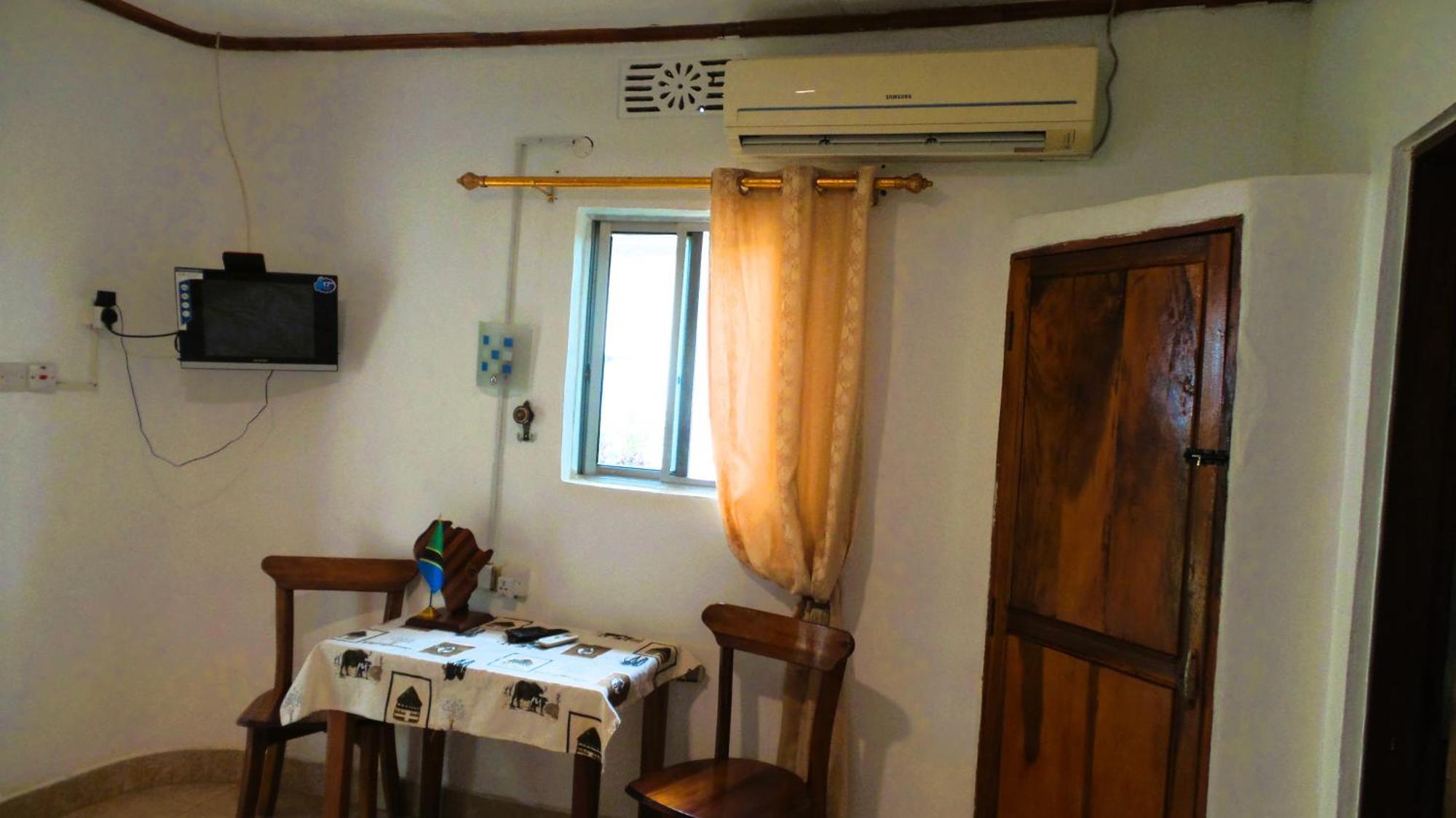 Home Feeling Neneu Lodge Moshi Zewnętrze zdjęcie