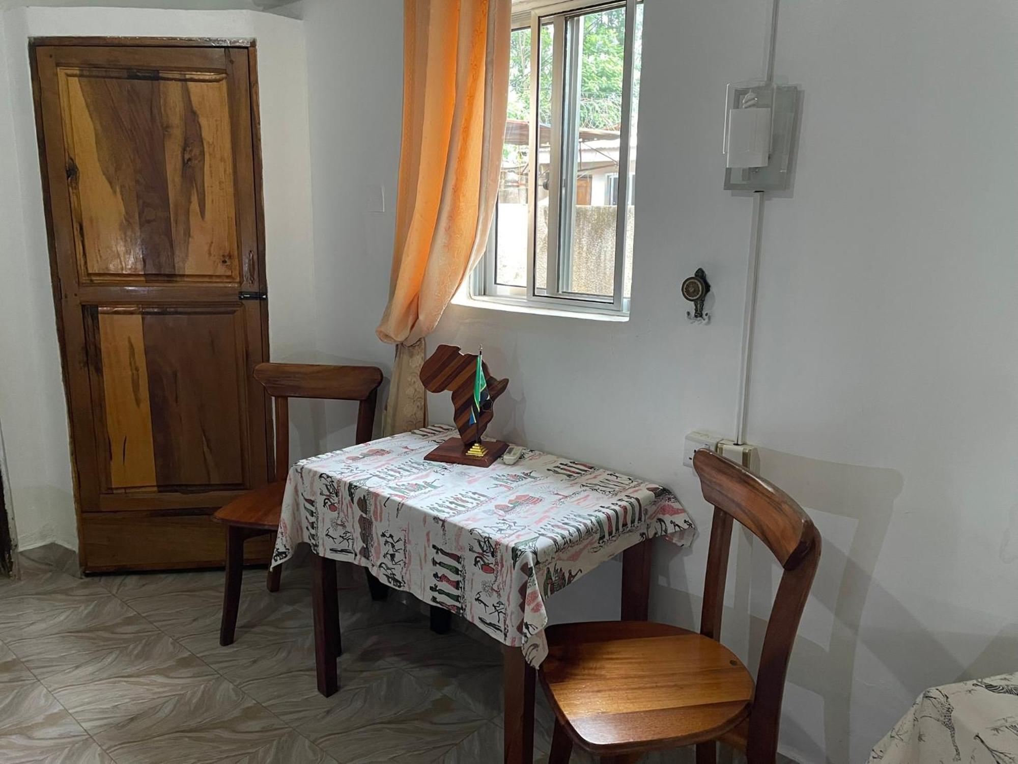 Home Feeling Neneu Lodge Moshi Zewnętrze zdjęcie